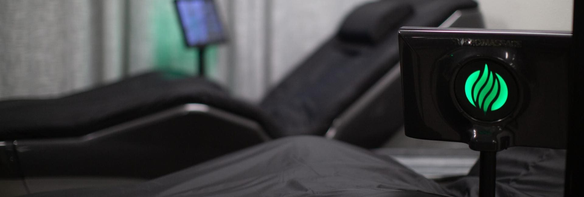 a hydromassage chair for post-workout recovery at an emerald city gym near me